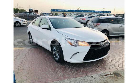 Acheter Import Voiture Toyota Camry Blanc à Import - Dubai, Ali Sabieh Region Acheter Import Voiture Toyota Camry Blanc à Import - Dubai, Ali Sabieh Region