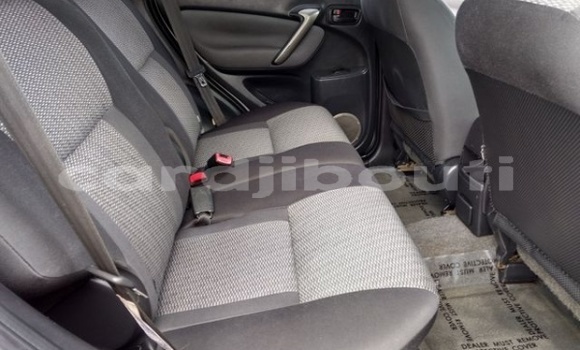 Acheter Import Voiture Toyota RAV4 Gris à Ali Sabieh, Ali Sabieh Region Acheter Import Voiture Toyota RAV4 Gris à Ali Sabieh, Ali Sabieh Region