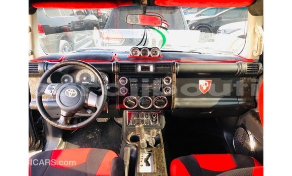 Buy Import Toyota FJ Cruiser Black Car in Import - Dubai in Ali Sabieh Region Buy Import Toyota FJ Cruiser Black Car in Import - Dubai in Ali Sabieh Region