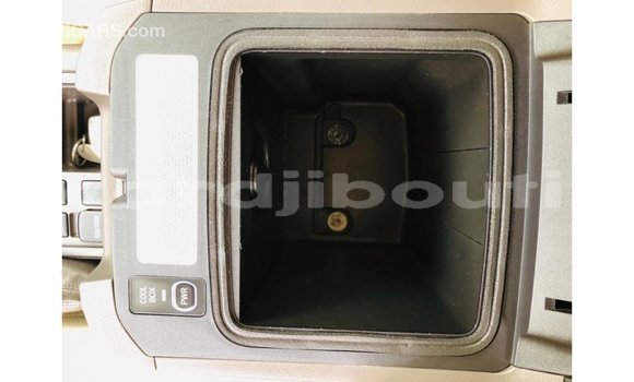 Buy Import Toyota Prado White Car in Import - Dubai in Ali Sabieh Region Buy Import Toyota Prado White Car in Import - Dubai in Ali Sabieh Region