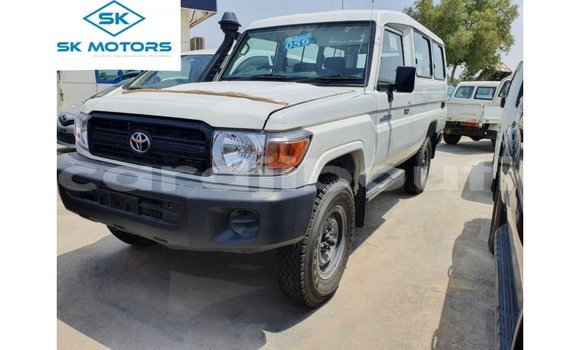 Buy Import Toyota Land Cruiser White Car in Import - Dubai in Ali Sabieh Region Buy Import Toyota Land Cruiser White Car in Import - Dubai in Ali Sabieh Region