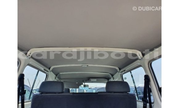Buy Import Toyota Land Cruiser White Car in Import - Dubai in Ali Sabieh Region Buy Import Toyota Land Cruiser White Car in Import - Dubai in Ali Sabieh Region