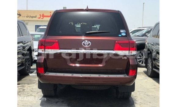 Acheter Import Voiture Toyota Land Cruiser Rouge à Import - Dubai, Ali Sabieh Region Acheter Import Voiture Toyota Land Cruiser Rouge à Import - Dubai, Ali Sabieh Region
