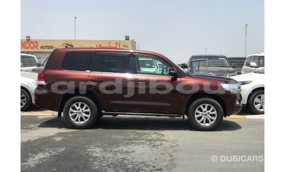 Acheter Import Voiture Toyota Land Cruiser Rouge à Import - Dubai, Ali Sabieh Region Acheter Import Voiture Toyota Land Cruiser Rouge à Import - Dubai, Ali Sabieh Region
