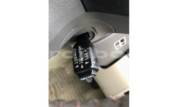 Acheter Import Voiture Toyota Land Cruiser Rouge à Import - Dubai, Ali Sabieh Region Acheter Import Voiture Toyota Land Cruiser Rouge à Import - Dubai, Ali Sabieh Region