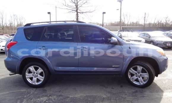 Acheter Import Voiture Toyota RAV4 Bleu à Arta, Ali Sabieh Region Acheter Import Voiture Toyota RAV4 Bleu à Arta, Ali Sabieh Region