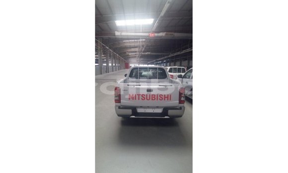 Buy Import Mitsubishi L200 White Car in Import - Dubai in Ali Sabieh Region Buy Import Mitsubishi L200 White Car in Import - Dubai in Ali Sabieh Region