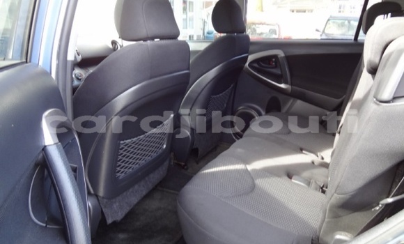 Acheter Import Voiture Toyota RAV4 Bleu à Arta, Ali Sabieh Region Acheter Import Voiture Toyota RAV4 Bleu à Arta, Ali Sabieh Region