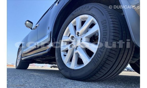 Acheter Import Voiture Toyota Land Cruiser Noir à Import - Dubai, Ali Sabieh Region Acheter Import Voiture Toyota Land Cruiser Noir à Import - Dubai, Ali Sabieh Region