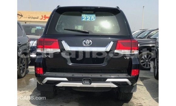 Acheter Import Voiture Toyota Land Cruiser Noir à Import - Dubai, Ali Sabieh Region Acheter Import Voiture Toyota Land Cruiser Noir à Import - Dubai, Ali Sabieh Region