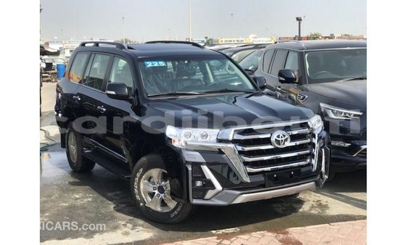 Acheter Import Voiture Toyota Land Cruiser Noir à Import - Dubai, Ali Sabieh Region Acheter Import Voiture Toyota Land Cruiser Noir à Import - Dubai, Ali Sabieh Region