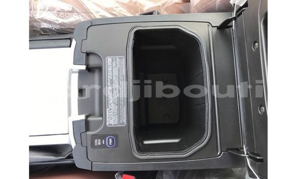 Acheter Import Voiture Toyota Land Cruiser Noir à Import - Dubai, Ali Sabieh Region Acheter Import Voiture Toyota Land Cruiser Noir à Import - Dubai, Ali Sabieh Region