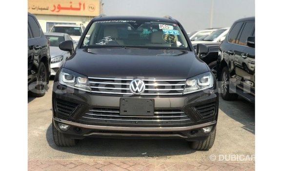 Acheter Import Voiture Volkswagen Touareg Marron à Import - Dubai, Ali Sabieh Region Acheter Import Voiture Volkswagen Touareg Marron à Import - Dubai, Ali Sabieh Region