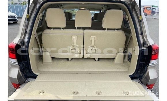 Acheter Import Voiture Toyota Land Cruiser Autre à Import - Dubai, Ali Sabieh Region Acheter Import Voiture Toyota Land Cruiser Autre à Import - Dubai, Ali Sabieh Region
