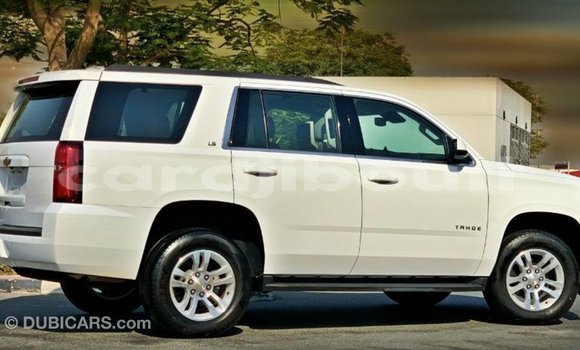 Acheter Import Voiture Chevrolet Tahoe Blanc à Import - Dubai, Ali Sabieh Region Acheter Import Voiture Chevrolet Tahoe Blanc à Import - Dubai, Ali Sabieh Region