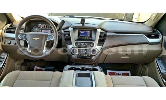 Acheter Import Voiture Chevrolet Tahoe Blanc à Import - Dubai, Ali Sabieh Region Acheter Import Voiture Chevrolet Tahoe Blanc à Import - Dubai, Ali Sabieh Region
