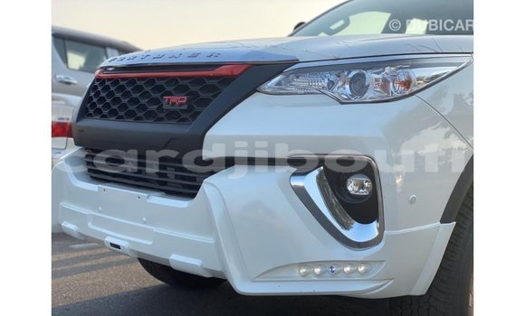 Buy Import Toyota Fortuner White Car in Import - Dubai in Ali Sabieh Region Buy Import Toyota Fortuner White Car in Import - Dubai in Ali Sabieh Region