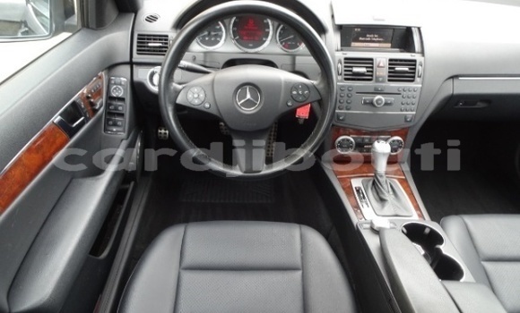 Acheter Import Voiture Mercedes-Benz C–Class Noir à Galafi, Dikhil Acheter Import Voiture Mercedes-Benz C–Class Noir à Galafi, Dikhil
