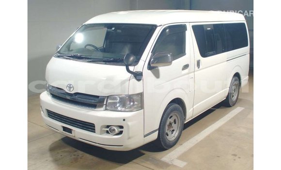 Acheter Import Voiture Toyota Hiace Blanc à Import - Dubai, Ali Sabieh Region Acheter Import Voiture Toyota Hiace Blanc à Import - Dubai, Ali Sabieh Region