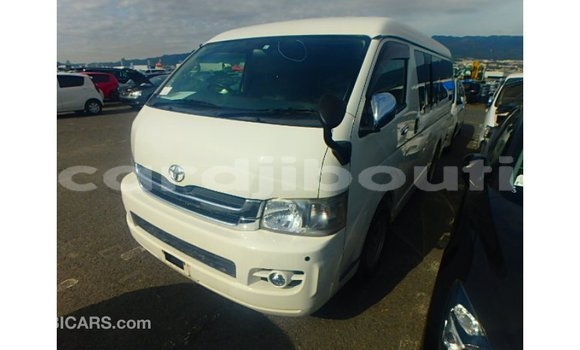 Acheter Import Voiture Toyota Hiace Blanc à Import - Dubai, Ali Sabieh Region Acheter Import Voiture Toyota Hiace Blanc à Import - Dubai, Ali Sabieh Region
