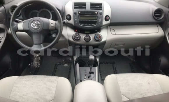 Acheter Import Voiture Toyota RAV4 Autre à Alaili Dadda, Obock Acheter Import Voiture Toyota RAV4 Autre à Alaili Dadda, Obock