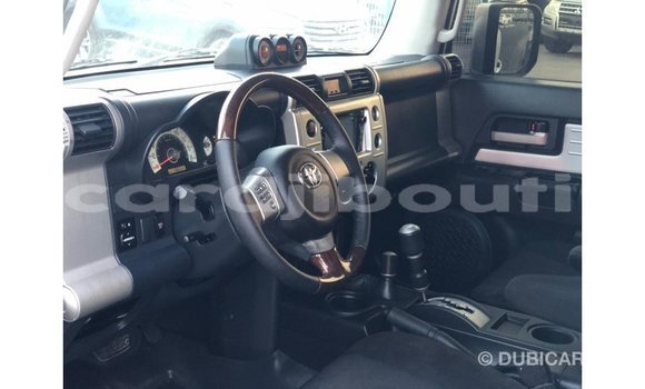 Buy Import Toyota FJ Cruiser White Car in Import - Dubai in Ali Sabieh Region Buy Import Toyota FJ Cruiser White Car in Import - Dubai in Ali Sabieh Region
