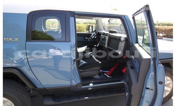 Buy Import Toyota FJ Cruiser Blue Car in Import - Dubai in Ali Sabieh Region Buy Import Toyota FJ Cruiser Blue Car in Import - Dubai in Ali Sabieh Region
