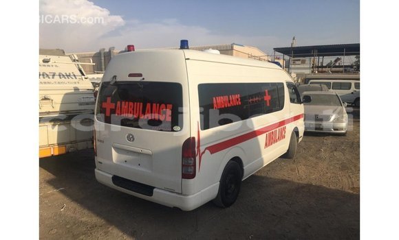 Buy Import Toyota Hiace White Car in Import - Dubai in Ali Sabieh Region Buy Import Toyota Hiace White Car in Import - Dubai in Ali Sabieh Region