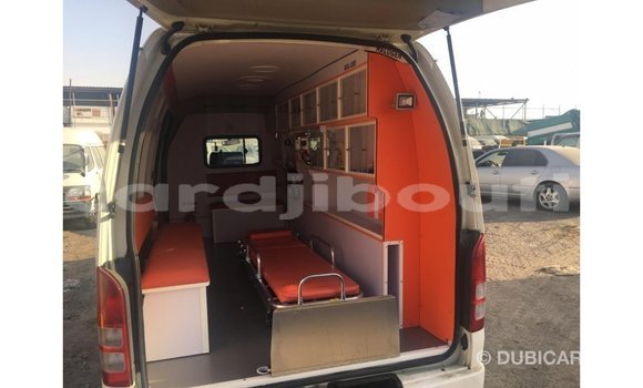Buy Import Toyota Hiace White Car in Import - Dubai in Ali Sabieh Region Buy Import Toyota Hiace White Car in Import - Dubai in Ali Sabieh Region