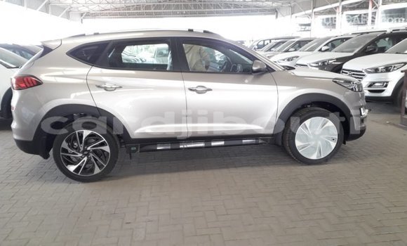 Buy Import Hyundai Tucson Other Car in Import - Dubai in Ali Sabieh Region Buy Import Hyundai Tucson Other Car in Import - Dubai in Ali Sabieh Region