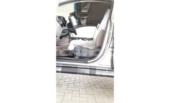 Buy Import Hyundai Tucson Other Car in Import - Dubai in Ali Sabieh Region Buy Import Hyundai Tucson Other Car in Import - Dubai in Ali Sabieh Region