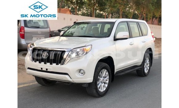 Acheter Import Voiture Toyota Prado Blanc à Import - Dubai, Ali Sabieh Region