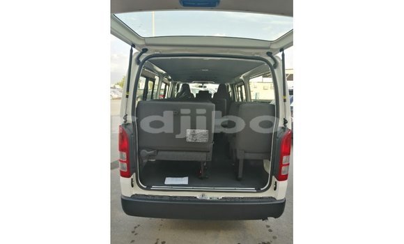 Buy Import Toyota Hiace White Car in Import - Dubai in Ali Sabieh Region Buy Import Toyota Hiace White Car in Import - Dubai in Ali Sabieh Region