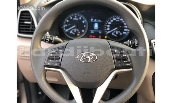 Buy Import Hyundai Tucson Other Car in Import - Dubai in Ali Sabieh Region Buy Import Hyundai Tucson Other Car in Import - Dubai in Ali Sabieh Region