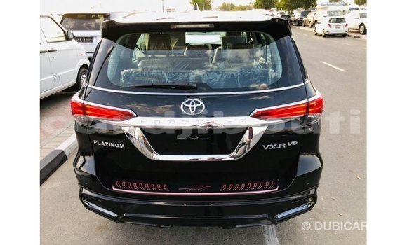 Acheter Import Voiture Toyota Fortuner Noir à Import - Dubai, Ali Sabieh Region Acheter Import Voiture Toyota Fortuner Noir à Import - Dubai, Ali Sabieh Region
