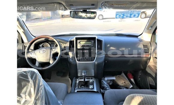 Acheter Import Voiture Toyota Land Cruiser Autre à Import - Dubai, Ali Sabieh Region Acheter Import Voiture Toyota Land Cruiser Autre à Import - Dubai, Ali Sabieh Region