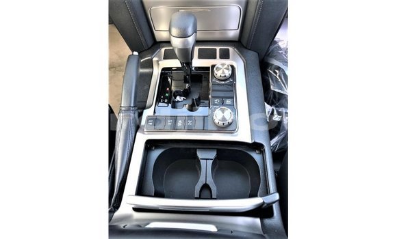 Acheter Import Voiture Toyota Land Cruiser Autre à Import - Dubai, Ali Sabieh Region Acheter Import Voiture Toyota Land Cruiser Autre à Import - Dubai, Ali Sabieh Region