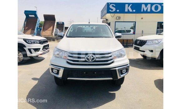 Buy Import Toyota Hilux White Car in Import - Dubai in Ali Sabieh Region Buy Import Toyota Hilux White Car in Import - Dubai in Ali Sabieh Region