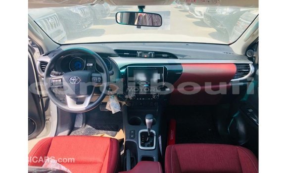 Buy Import Toyota Hilux White Car in Import - Dubai in Ali Sabieh Region Buy Import Toyota Hilux White Car in Import - Dubai in Ali Sabieh Region