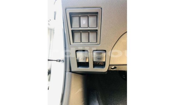 Buy Import Toyota Hilux White Car in Import - Dubai in Ali Sabieh Region Buy Import Toyota Hilux White Car in Import - Dubai in Ali Sabieh Region