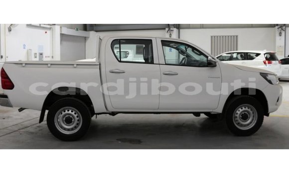 Acheter Import Voiture Toyota Hilux Blanc à Import - Dubai, Ali Sabieh Region Acheter Import Voiture Toyota Hilux Blanc à Import - Dubai, Ali Sabieh Region