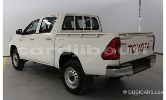 Acheter Import Voiture Toyota Hilux Blanc à Import - Dubai, Ali Sabieh Region Acheter Import Voiture Toyota Hilux Blanc à Import - Dubai, Ali Sabieh Region