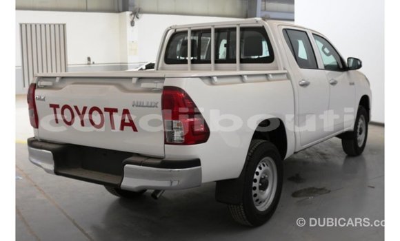 Acheter Import Voiture Toyota Hilux Blanc à Import - Dubai, Ali Sabieh Region Acheter Import Voiture Toyota Hilux Blanc à Import - Dubai, Ali Sabieh Region