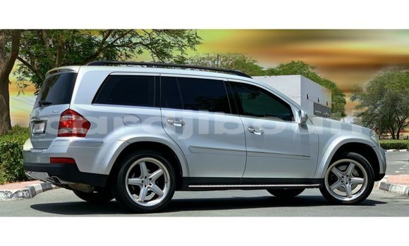 Acheter Import Voiture Mercedes-Benz 190 Autre à Import - Dubai, Ali Sabieh Region Acheter Import Voiture Mercedes-Benz 190 Autre à Import - Dubai, Ali Sabieh Region