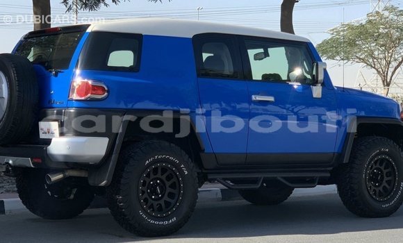 Acheter Import Voiture Toyota FJ Cruiser Bleu à Import - Dubai, Ali Sabieh Region Acheter Import Voiture Toyota FJ Cruiser Bleu à Import - Dubai, Ali Sabieh Region