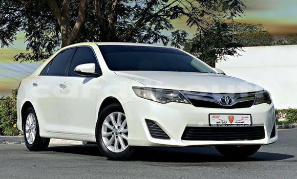 Acheter Import Voiture Toyota Camry Blanc à Import - Dubai, Ali Sabieh Region