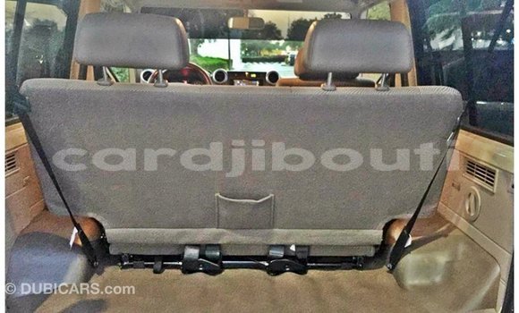 Acheter Import Voiture Toyota Land Cruiser Beige à Import - Dubai, Ali Sabieh Region Acheter Import Voiture Toyota Land Cruiser Beige à Import - Dubai, Ali Sabieh Region