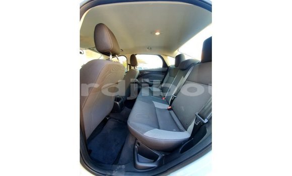 Buy Import Ford Focus White Car in Import - Dubai in Ali Sabieh Region Buy Import Ford Focus White Car in Import - Dubai in Ali Sabieh Region