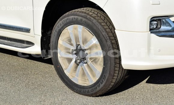 Buy Import Toyota Land Cruiser White Car in Import - Dubai in Ali Sabieh Region Buy Import Toyota Land Cruiser White Car in Import - Dubai in Ali Sabieh Region