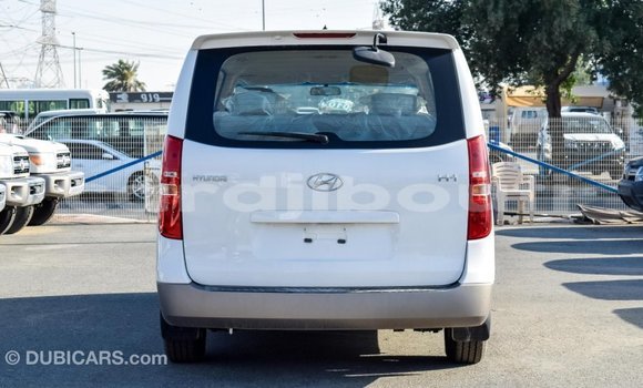 Buy Import Hyundai Accent White Car in Import - Dubai in Ali Sabieh Region Buy Import Hyundai Accent White Car in Import - Dubai in Ali Sabieh Region